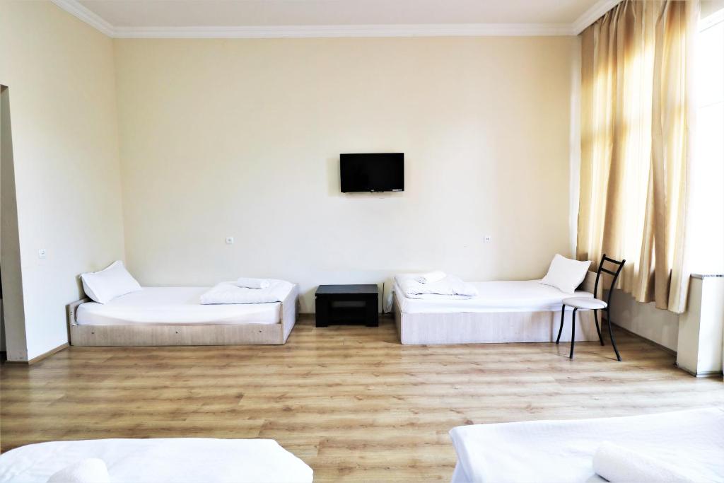 Ortachala Palace room 1